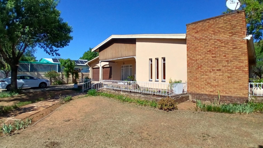 4 Bedroom Property for Sale in Fichardt Park Free State